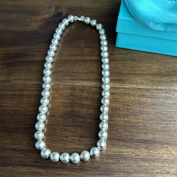 Tiffany Hardware Pearl Necklace - Picture 3 of 8